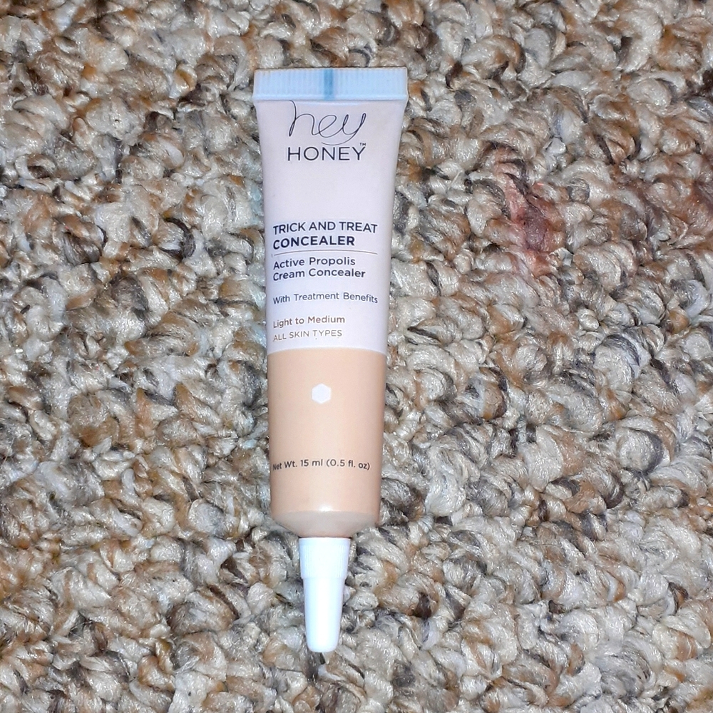 Concealer (light to medium)